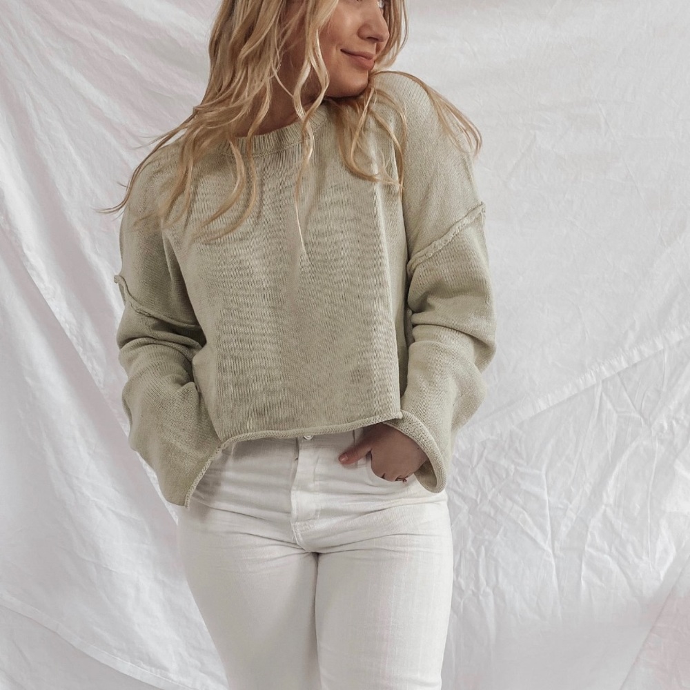Lightweight sweater